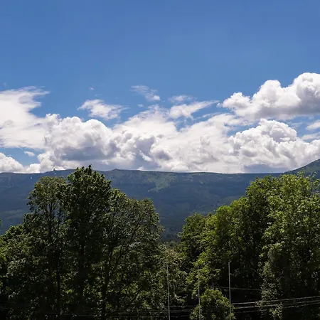 Widok Na Szrenice Z Tarasem שצ'קלארסקה פוראובה